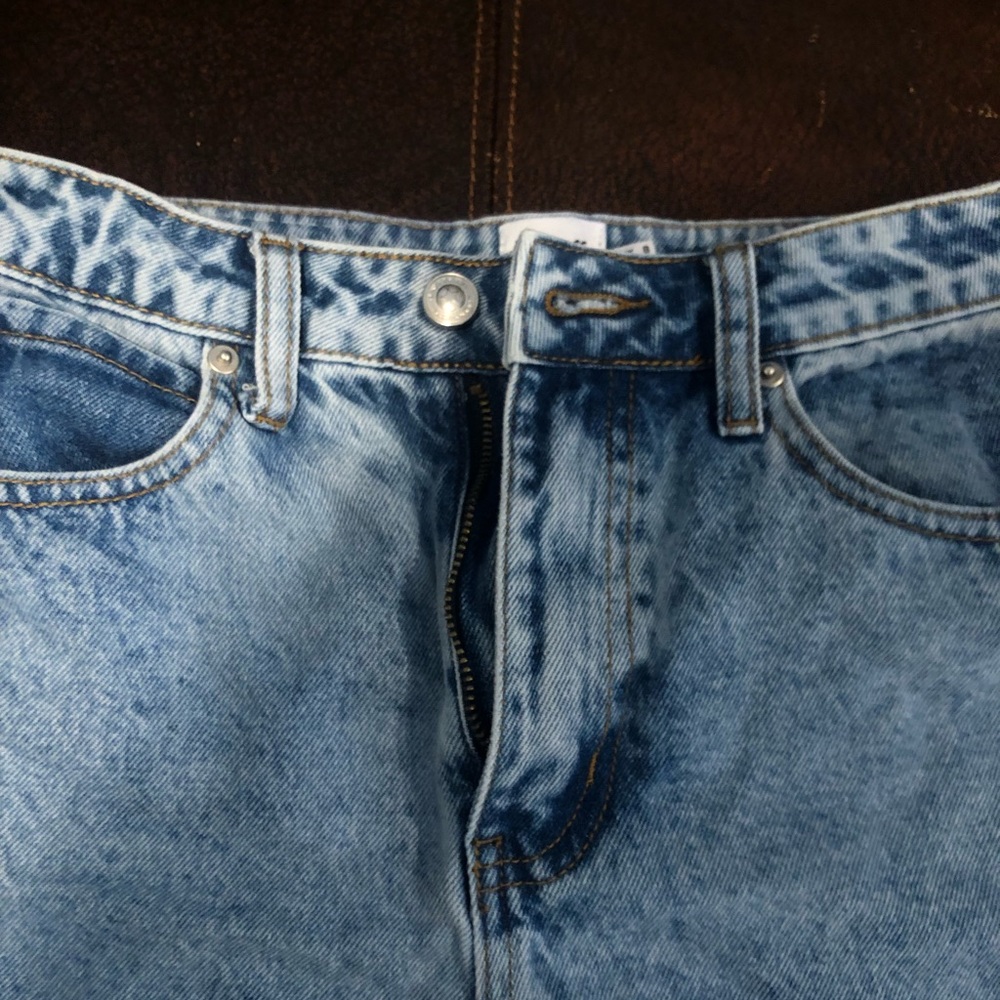 Princess Polly distressed blue jean shorts. Inseam approx 2 inch
